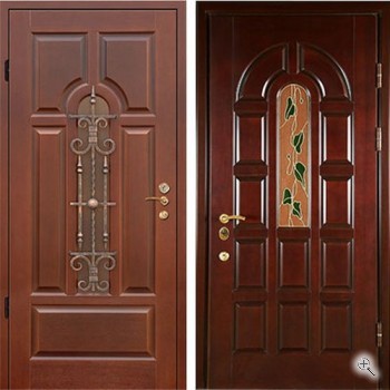 Входная парадная дверь с ковкой и витражом - купить от производителя Мосдвери Входная парадная дверь с ковкой и витражом
